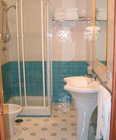 Potenza 3* Neapol
